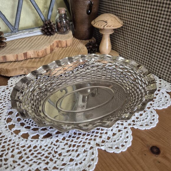 Vintage Silver-toned Serving Tray with FREE Silver Bread Basket - Picture 8 of 16